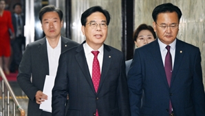 송언석 국힘 신임 원내대표 첫 원내대책회의 주재…野 역할 강조