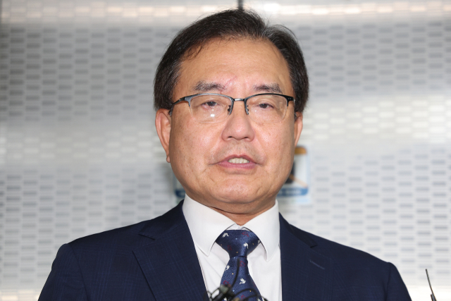 순직 해병 수사 방해 의혹 사건을 수사하는 이명현 특별검사가 16일 서울 서초구 사무실에서 취재진 질문에 답변하고 있다.연합뉴스