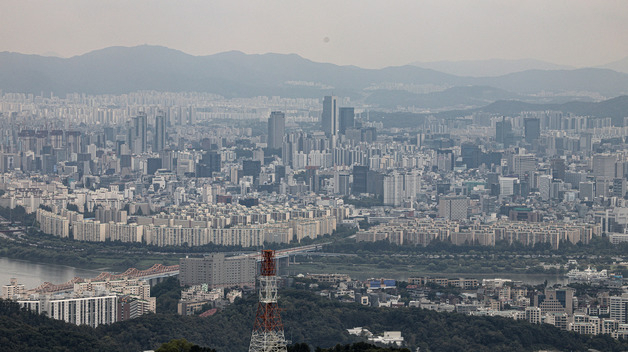 서울 강남구 압구정동 일대 아파트 단지 전경. 뉴스1
