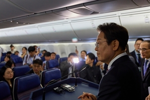 李 대통령, 유엔 사무총장 약식 회동…“국제사회 연대 중요”