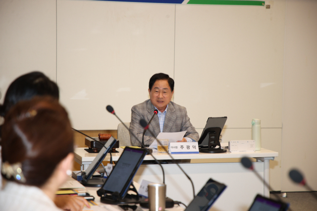 주광덕 남양주시장이 18일 시청 청렴방에서 열린 ‘남양주문화재단 창립총회’에서 발언하고 있다. 사진 제공=남양주시