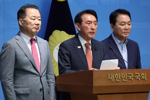 국힘 "법사위 주면 외교통일·국방·정보위 넘길 것" 제안