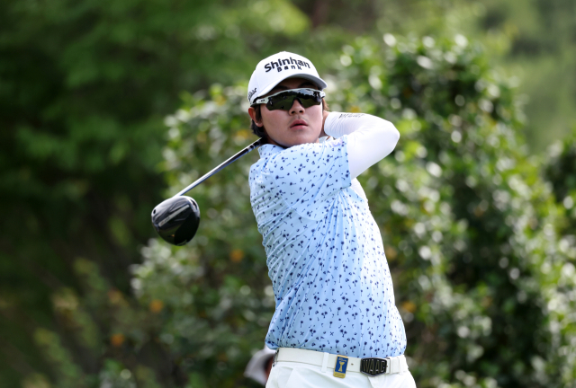 김성현이 19일 제68회 KPGA 선수권 1라운드 2번 홀에서 티샷을 하고 있다. 사진 제공=KPGA