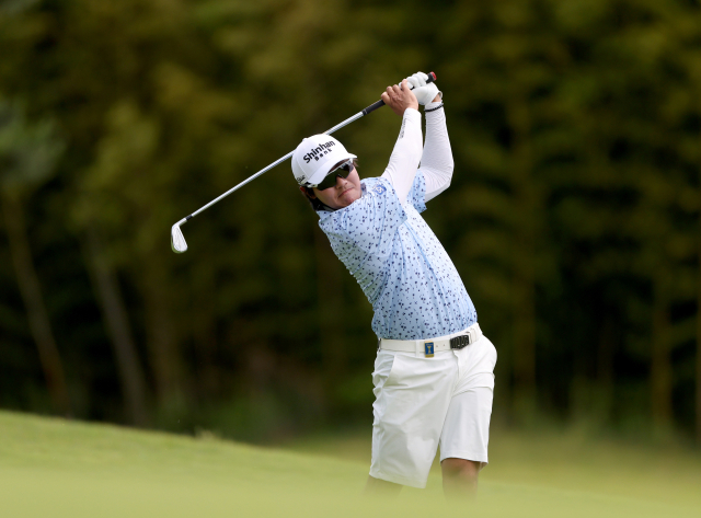 김성현이 19일 제68회 KPGA 선수권 1라운드 3번 홀에서 아이언 샷을 하고 있다. 사진 제공=KPGA