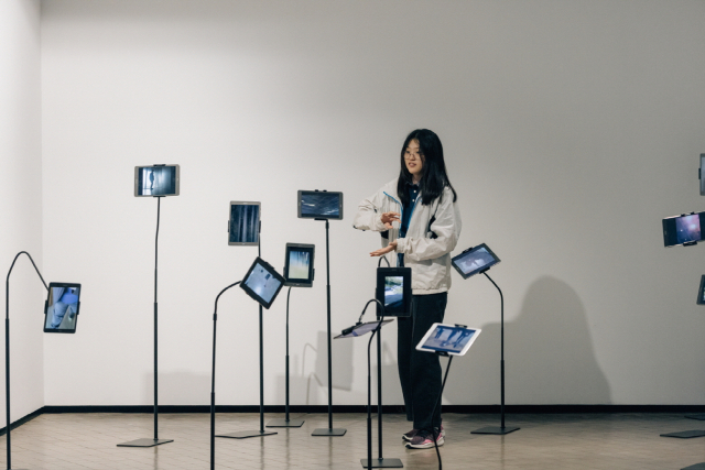 서울 용산 리움미술관에서 5월 21~29일 진행된 접근성 프로그램 ‘겹겹이, 감각을 편집하는 중입니다’ 워크숍의 모습. 해당 워크숍은 리움미술관이 연중 진행 중인 ‘감각 너머 2025’의 일환으로 열렸다. /제공=리움미술관