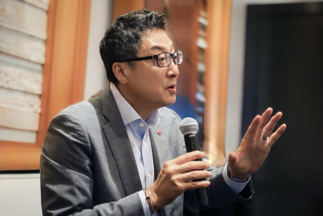 제임스 박 롯데바이오로직스 대표 "英 오티모 파마와 위탁생산 계약…연내 5~6건 추가 수주 목표"[바이오USA]