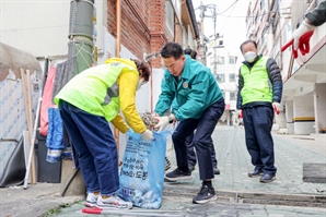 "장마 전 모든 채비 마쳤다"…도봉구, 빗물받이 1만 7758개소 점검 완료