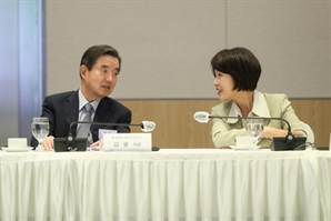 국회 기후위기특위 "기업과 함께 온실가스 감축 로드맵 마련할 것"