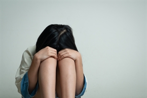 "부모도 포기한 상태"…PC방서 초등생 괴롭힌 중학생들, 침 뱉고 라이터 위협