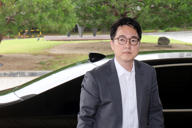 심우정 검찰총장이 17일 서울 서초구 대검찰청으로 출근하고 있다. 연합뉴스