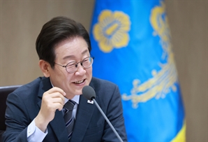 "호국보훈의 달" 李 대통령, 국가유공자 160여명 초대