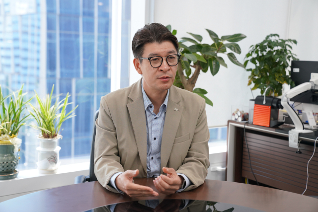안인성 미래에셋증권 디지털 부문 대표가 24일 서울 을지로 미래에셋센터원에서 서울경제신문과 인터뷰를 하고 있다. 사진 제공=미래에셋증권