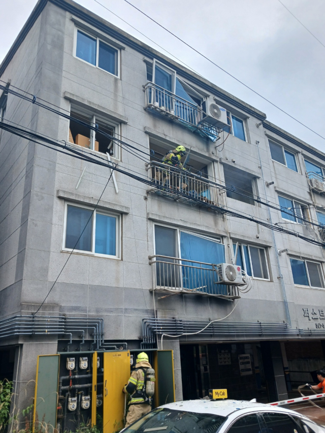 인천 미추홀구 빌라 사고 현장. 사진제공=인천소방본부