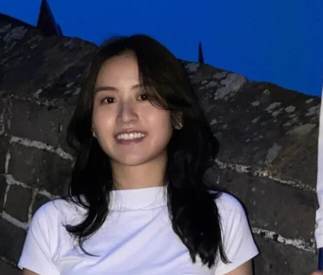 홍콩 최연소 여성 구의원 앤젤 총 응아팅. 총 인스타그램