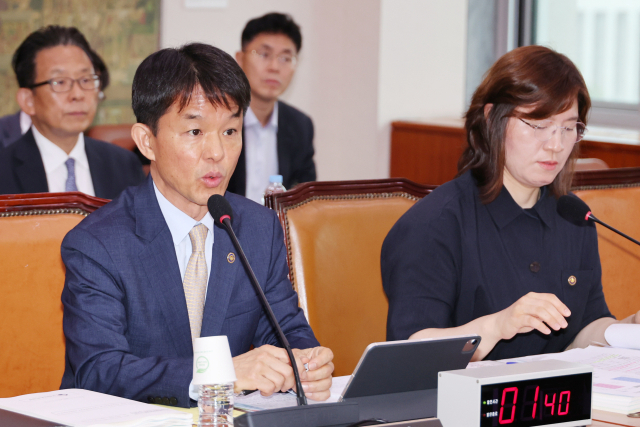 용호성 문화체육관광부 1차관이 25일 국회 문화체육관광위원회에서 질의에 답하고 있다. 연합뉴스