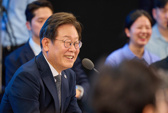 이재명 대통령이 25일 광주 국립 아시아문화전당에서 광주시민·전남도민 타운홀미팅을 하고 있다.사진제공=대통령실