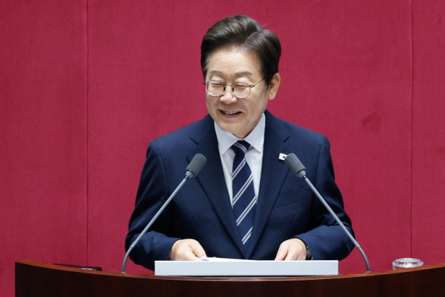 이재명 대통령이 26일 국회 본회의장에서 추가경정예산 시정연설을 하고 있다. 연합뉴스