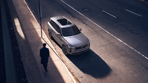 '플래그십 SUV' 볼보 XC90, 얼굴 바꿨다…사전예약 시작