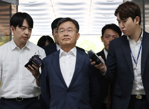 檢 ‘대장동 개발의혹’ 김만배 징역 12년·추징 6111억 원 구형
