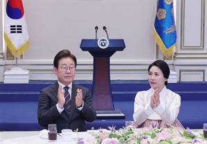 李대통령, 국가유공자·보훈가족 초청 오찬…“희생에 최고예우”