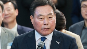 李 대통령 앞에서도 "오로지 군민" 김산 무안군수 뚝심…"군민도 국민의 한 사람"[전남톡톡]