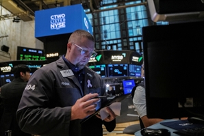 관세 낙관론에 S&P500 최고치 경신…“버블 임박” vs “최고가는 원래 불안”[데일리국제금융시장]