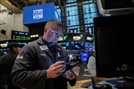 관세 낙관론에 S&P500 최고치 경신…“버블 임박” vs “최고가는 원래 불안”[데일리국제금융시장]