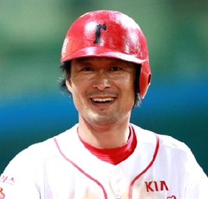 "최강야구 찍겠다고" 시즌 도중 팀 탈퇴 → '예능행'...KT위즈 이종범, 무슨 일?