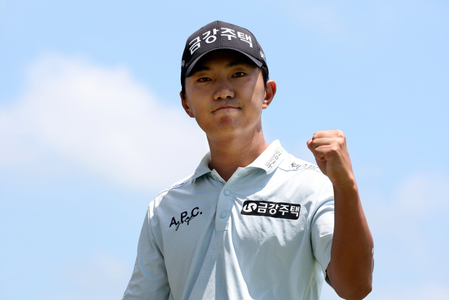 경기 중 주먹을 쥐어 보이는 옥태훈. 사진 제공=KPGA