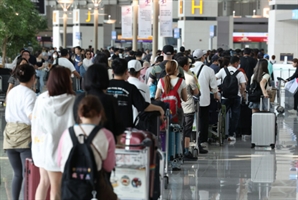 "일본 여행 진짜로 취소했다"…대재앙 소식에 사람들 우르르 '이곳' 몰린다는데