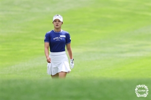 ‘남달라’ 박성현 ‘언터처블 버디’ 기록 뒤쫓는 ‘버디 폭격기’ 고지우…‘54홀 25개 버디 사냥’ 시즌 첫 승 [오태식의 골프이야기]