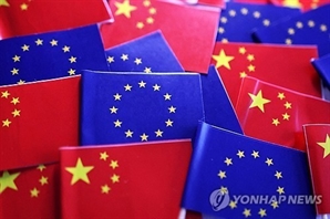 EU에 손내민 中, 수입선도 다변화…對美무역전쟁 대비