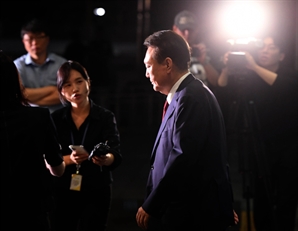 내란특검 “尹에 2차 출석통지…불응사유 납득 안되면 형소법 절차 진행”