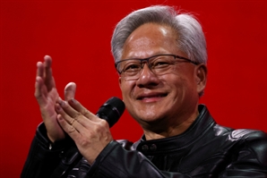 “젠슨 황 등 엔비디아 경영진, 1조 이상 주식 매도”