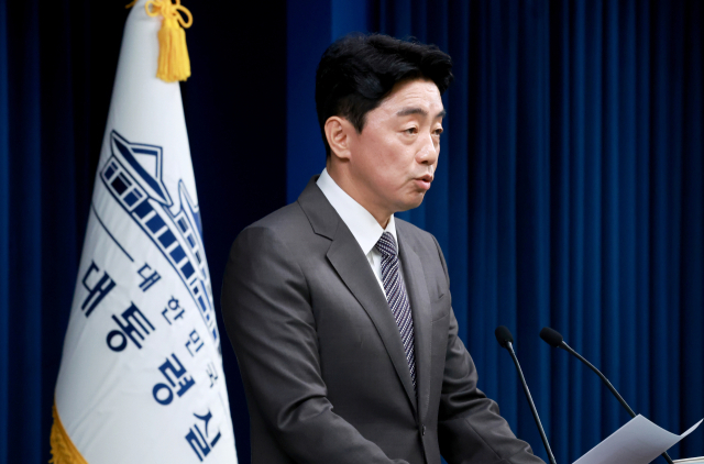 강훈식 대통령비서실장이 29일 서울 용산 대통령실 청사에서 장관급 추가 인선을 발표하고 있다. 연합뉴스