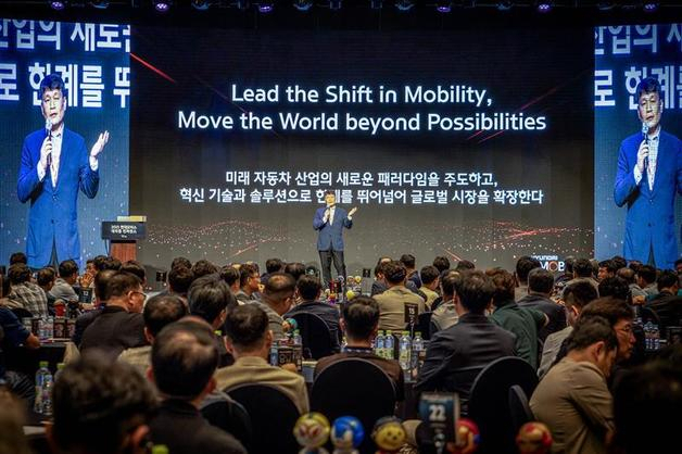 이규석 현대모비스 사장이 27일 제주 해비치 호텔앤리조트에서 열린 '2025년 현대모비스 대리점 콘퍼런스'에서 발언하고 있다. 사진제공=현대모비스