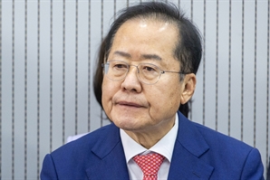 "국민들은 그들 수준에 맞는 지도자를 갖는다"…처칠 명언까지 소환한 홍준표 왜?