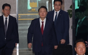 [속보] 尹, 내란특검 2차 소환 불출석…첫 ‘소환 불응’