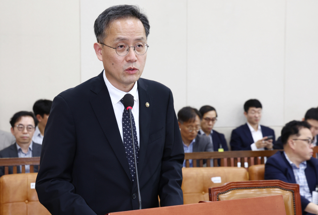 기재부 차관, 초고강도 부동산대책에 "가계부채 급증…불가피 시행"