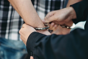 “문 열리자마자 바로”…'신림동 흉기난동' 가해자는 일면식 없는 이웃이었다