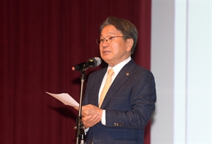 직원들에 '진심이 담긴 편지' 전하며 눈물 보인 강기정 광주시장