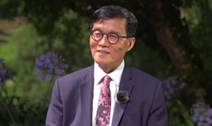 이창용 총재 "가계부채·집값 보며 금리 결정"