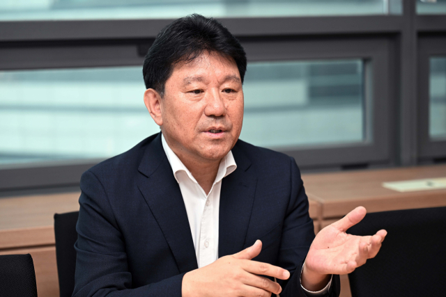 김좌진 마더스제약 대표가 2일 서울 동작구 마더스제약 본사에서 서울경제신문과 인터뷰를 하고 있다. 조태형 기자