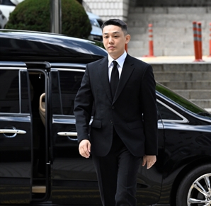 ‘상습 마약 투약 혐의’ 배우 유아인, 집행유예 2년 확정