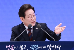 李 화해 메시지에…의대교수들 “학생·전공의 복귀 준비에 최선”