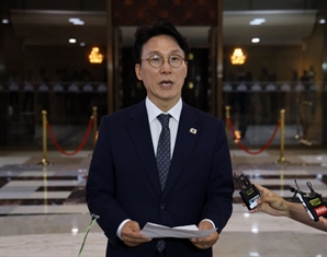 국힘 보이콧 속 강행처리…김민석 "폭정세력이 만든 경제위기 극복"