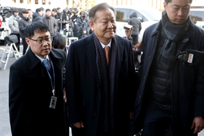 이상민 전 장관 자택서 돈다발 발견?…"에르메스 가방 안에 놀랄 만큼 거액이"