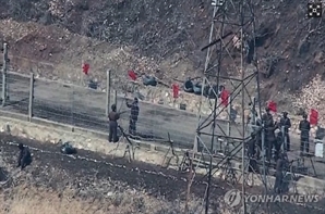 北 주민 귀순 20시간 재구성…지뢰밭 뚫고 주도면밀하게 움직이더니 "누구냐?" 먼저 말 걸어