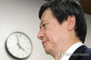 신동주, 신동빈 등 롯데 경영진 상대 1300억원대 소송 제기