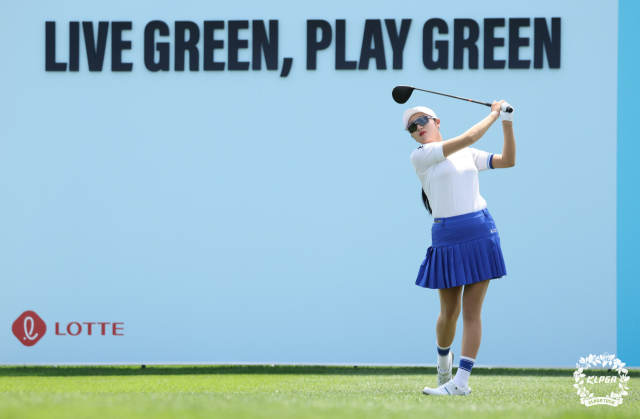 박혜준이 5일 KLPGA 투어 롯데 오픈 3라운드 10번 홀에서 티샷을 하고 있다. 사진 제공=KLPGA
